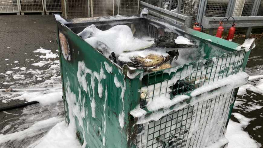 EB 649 „Feuer 3 – brennt Mulde an Industriehalle“ OT Holzhausen