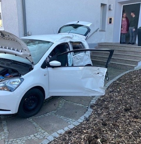 EB 170 „TH P-klemmt – Nach Verkehrsunfall Person im Auto eingeklemmt“ OT Holzhausen