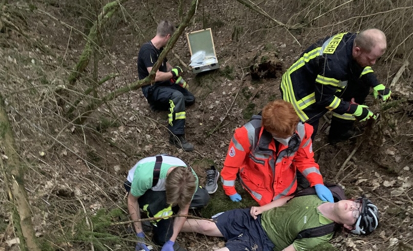 Übung: 45 Einsatzkräfte retten Mountainbiker vom Hansaweg