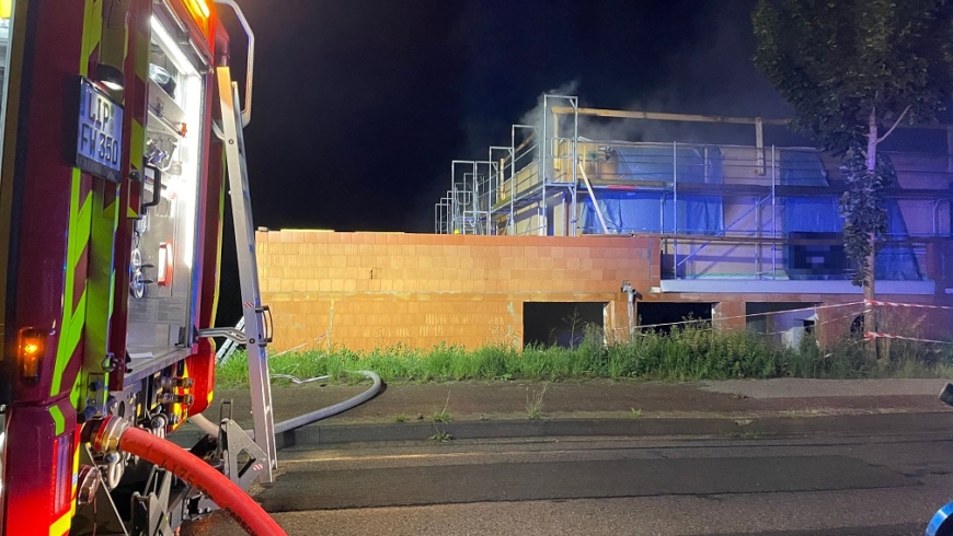 EB 522 „Feuer 2 / Stichworterhöhung Feuer 3 – unklare Rauchentwicklung“ OT Bad Salzuflen