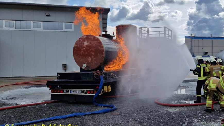 Übungen zur Industriebrandbekämpfung auf der Verdichterstation Lippe