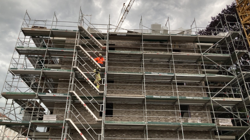 EB 341 „TH 1 – fliegt Baumaterial vom Dach“ OT Bad Salzuflen