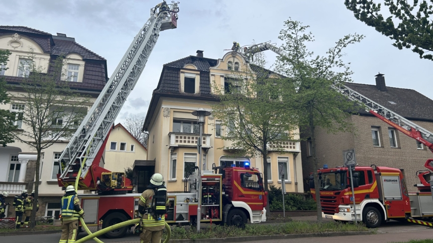 EB 270 „Feuer MIG – Dachstuhlbrand mit Person im Gebäude“ OT Bad Salzuflen